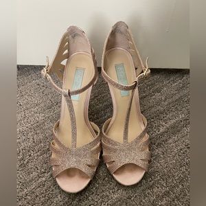 Betsey Johnson Gold/Rose Gold Glitter Heels size 7